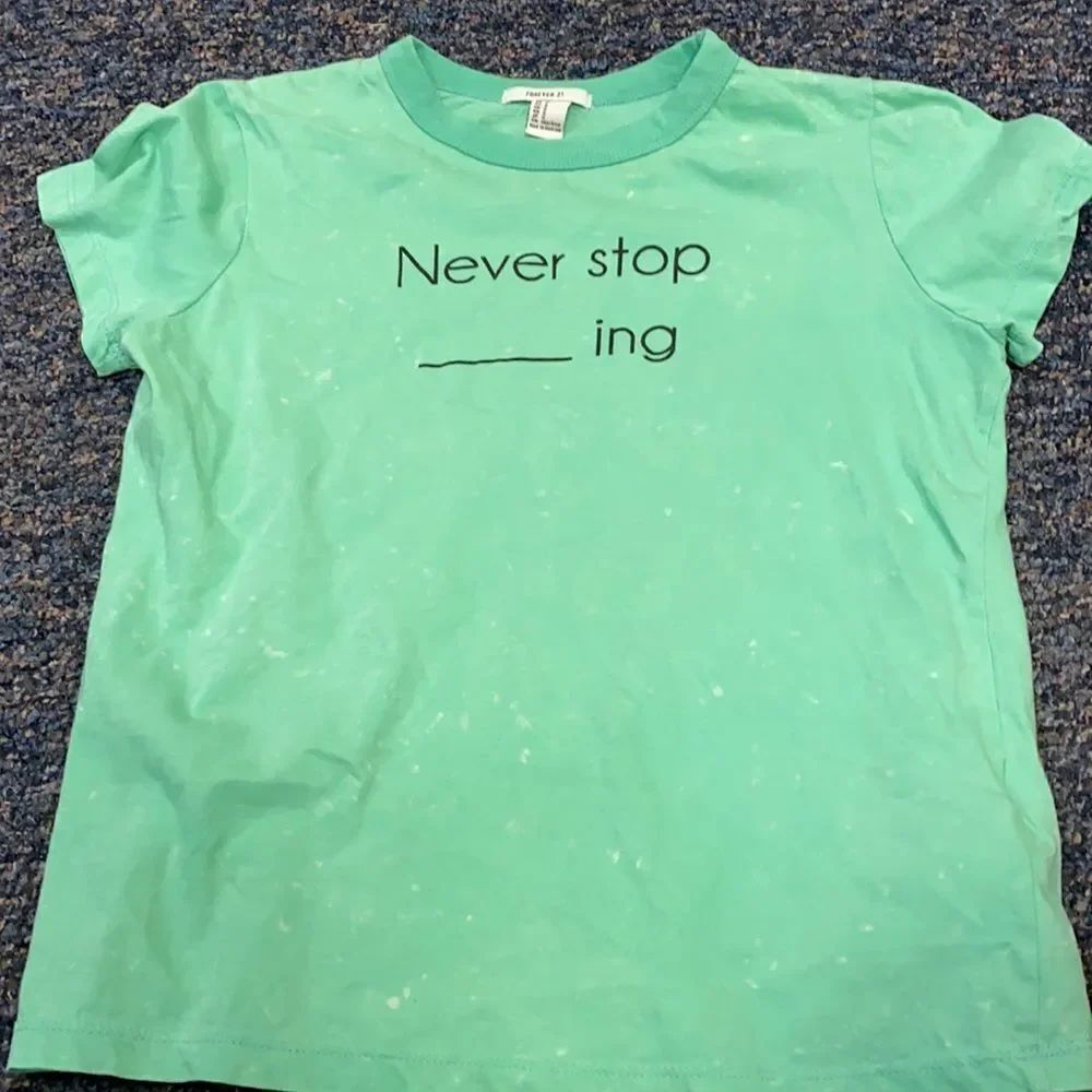 Forever 21 tee sz. S
